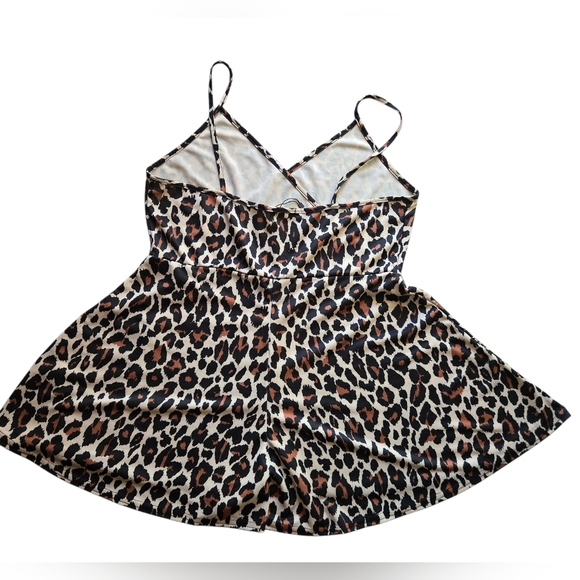 Boohoo Plus Wild Leopard Print Sexy Romper ~Size 14 - Picture 5 of 6